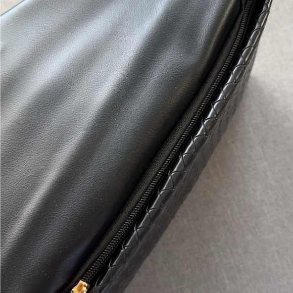 Faux leather square detail crossbody chain envelope style bag - Picture 7 of 10